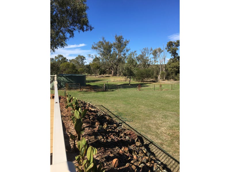 Riverside Retreat – PRICE REDUCTION!! 23