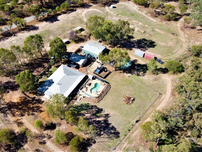 Riverside Retreat – PRICE REDUCTION!! 28