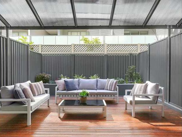 FOR SALE  Multi-level Terrace 4