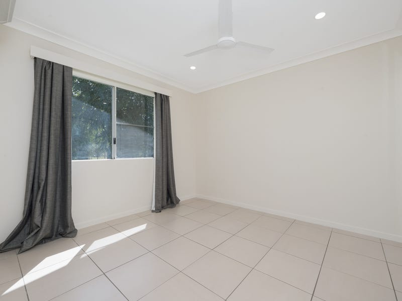‘Under Offer’ Bluewater Beauty, Huge 14