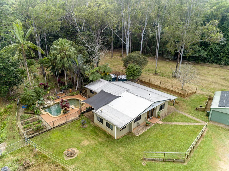 6 Acre Equestrian Property – 3 B’Room & Pool, 60×20 Arena, Stables & More