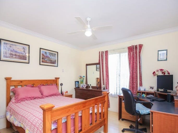 Large Family Home in Quiet 10