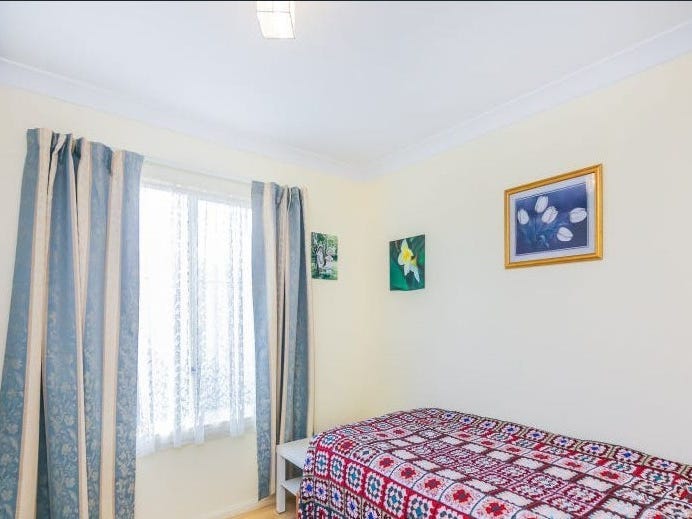 Large Family Home in Quiet 13