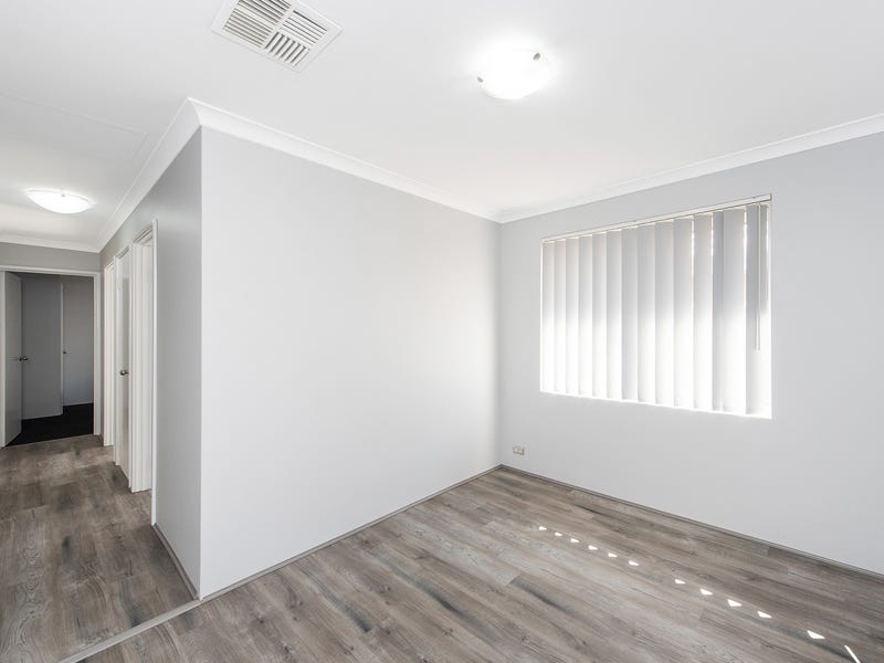 *SOLD*Amazing Value! Presenting this fantastic 17