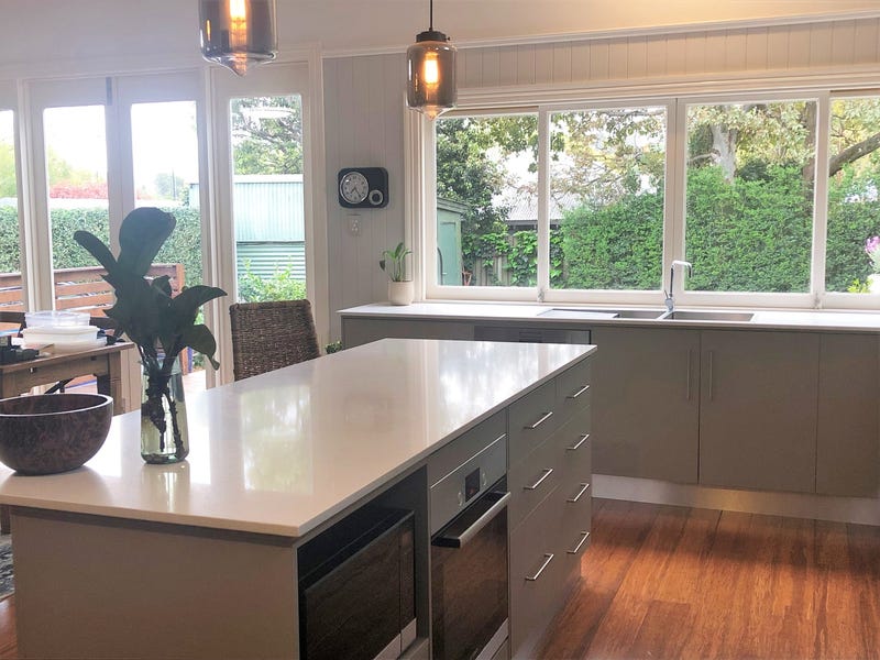 Offers above $865,000 8