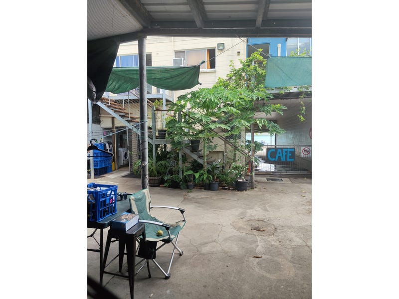 Coffee shop, Bakery, 3Bdrm unit 8