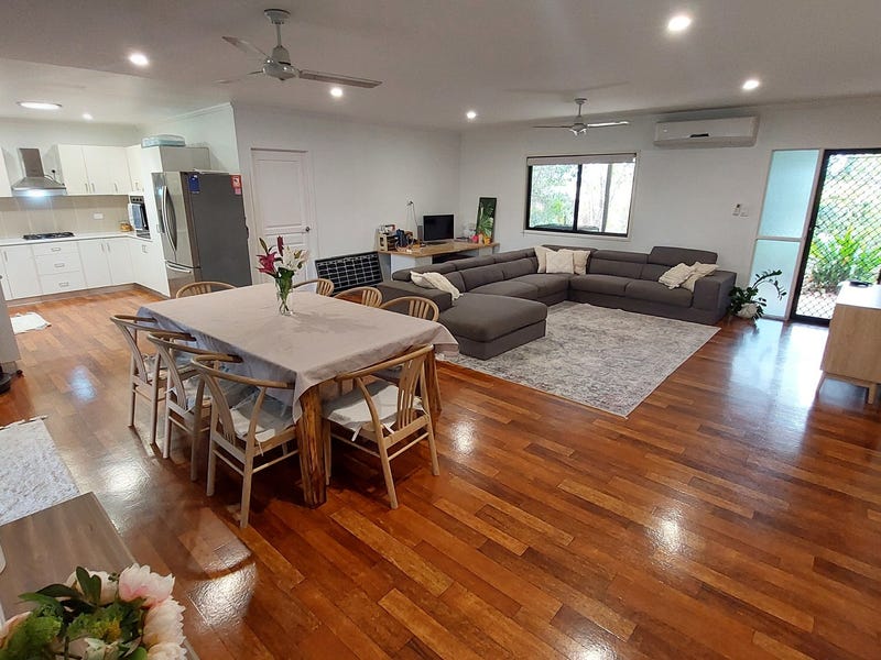 Stylish Family Home + Powered 11