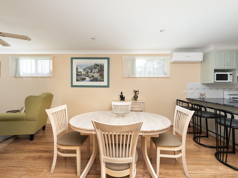 Downsize to Paradise – UNDER 8