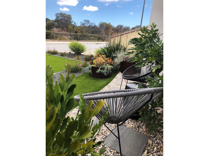 Couples Retreat in Corimbia Estate 37