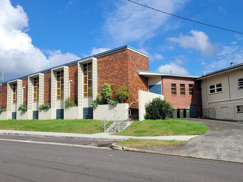 Commercial property with LMR2 Zoning 2