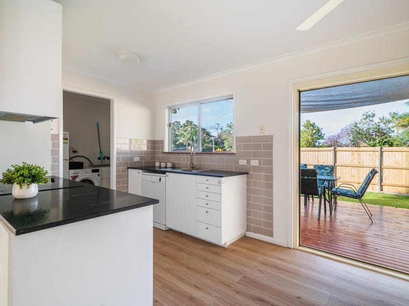 Under Contract – BEAUTIFULLY RENOVATED 2