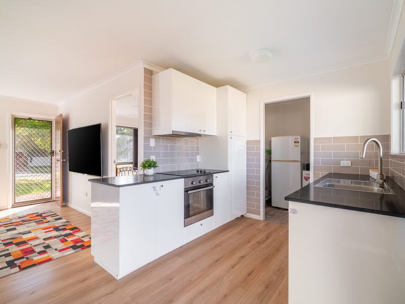 Under Contract – BEAUTIFULLY RENOVATED 3