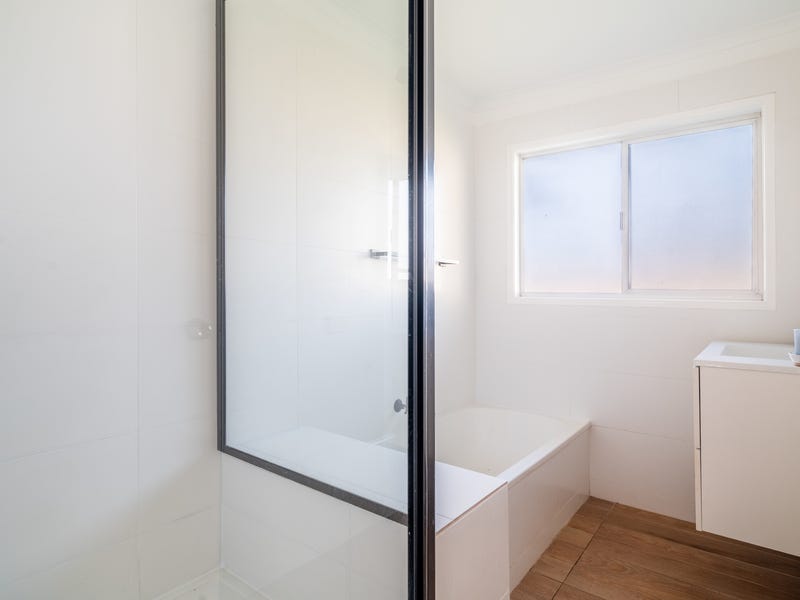 Under Contract – BEAUTIFULLY RENOVATED 10