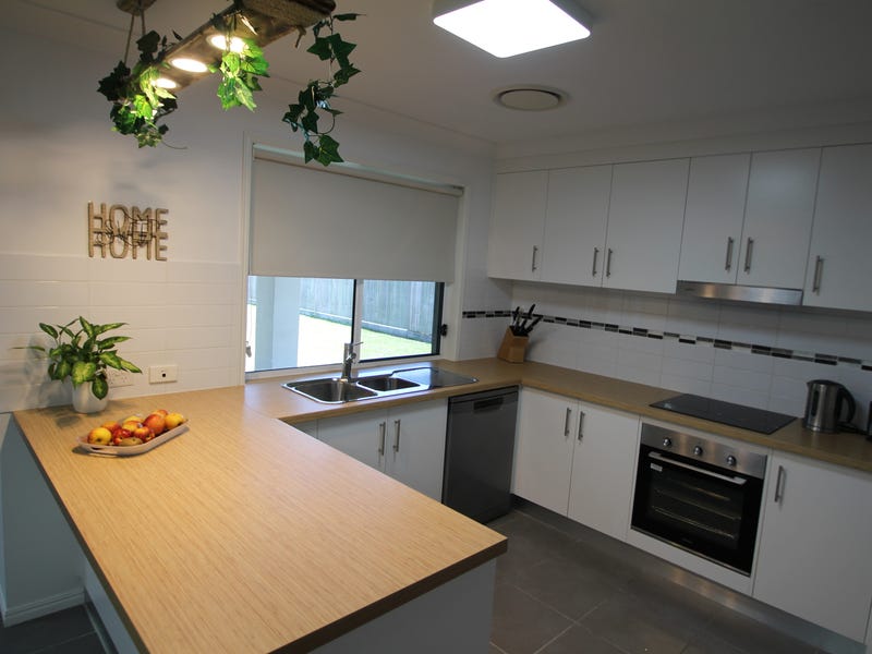 BEAUTIFUL LOCATION! SIDE ACCESS. 6