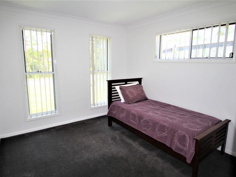 BEAUTIFUL LOCATION! SIDE ACCESS. 10