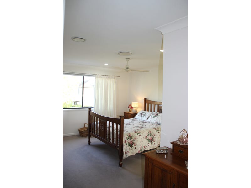 Modern Townhouse in superb location 2