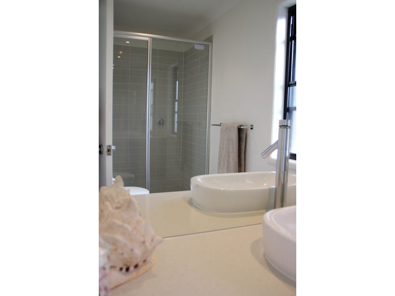 Modern Townhouse in superb location 5