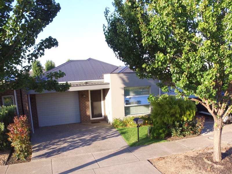 Attractive Energy efficient home on a quiet Lane.