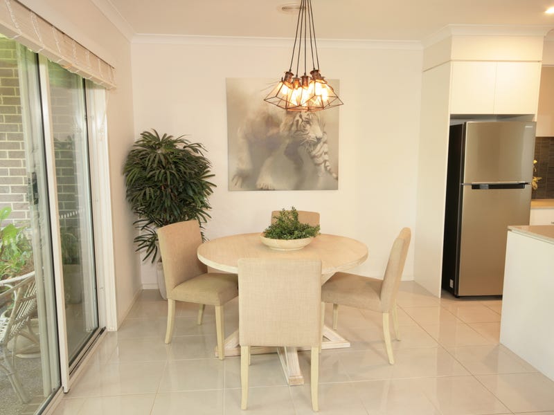 Attractive Energy efficient home on 6