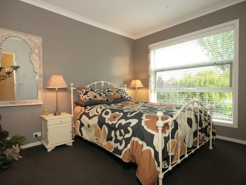 Attractive Energy efficient home on 16