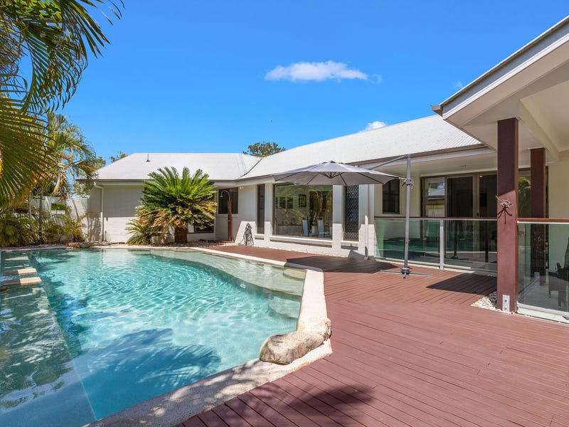 In negotations/Under Offer   7