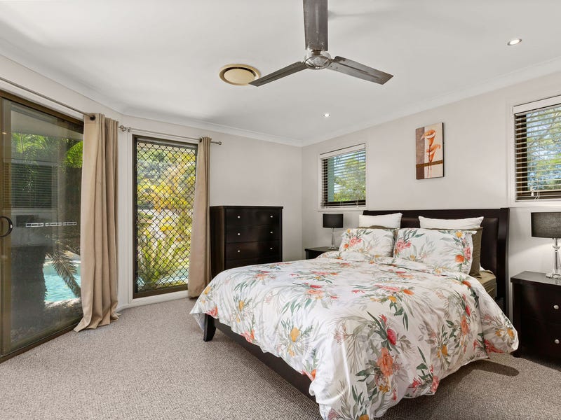 In negotations/Under Offer   10