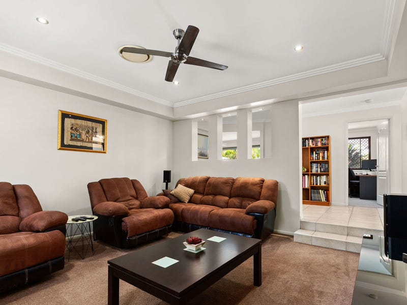 In negotations/Under Offer   12