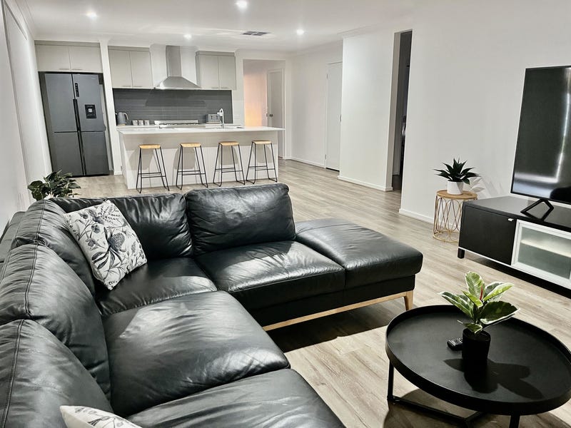 Brand New modern Beauty, Ready 2
