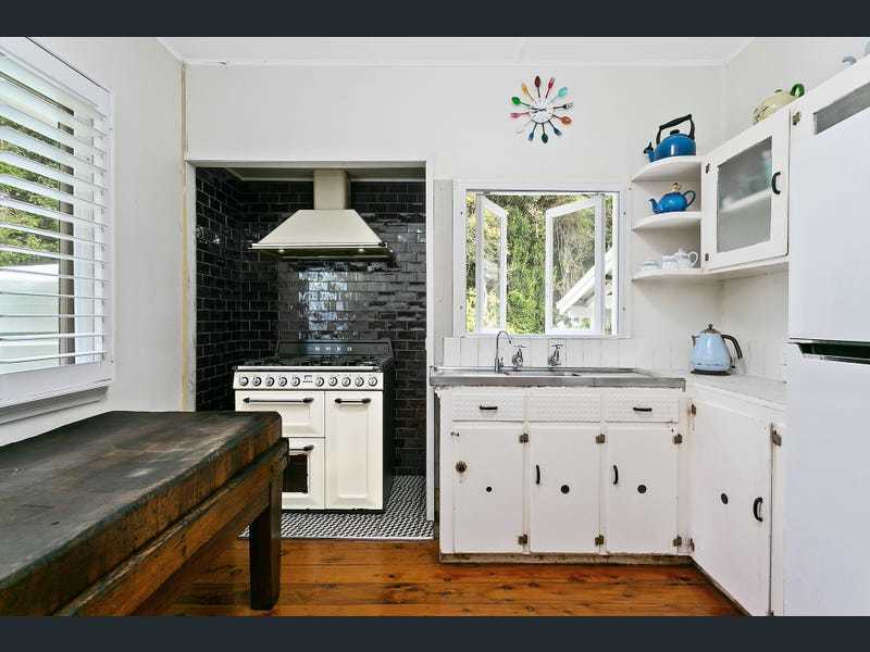 Highly sought after Currumbin Valley 5