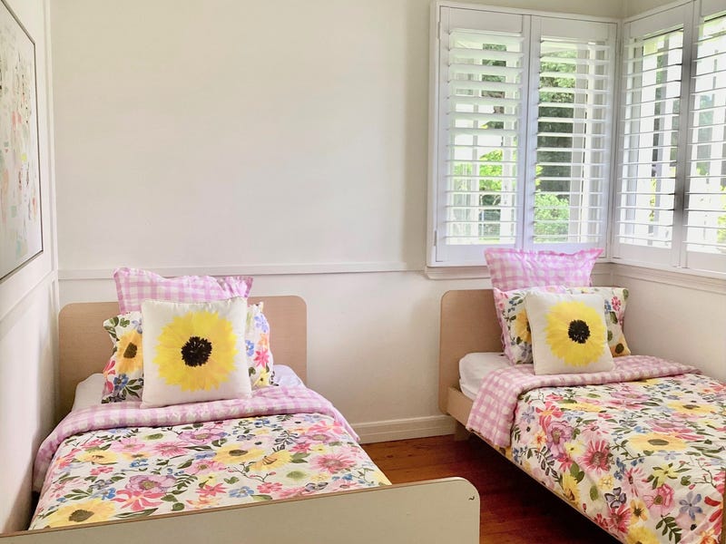 Highly sought after Currumbin Valley 9