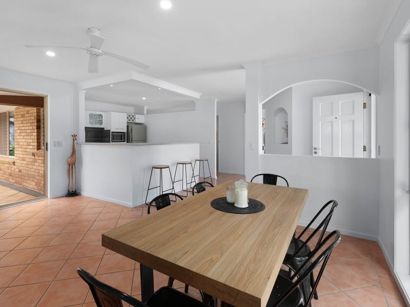 Large block in sought after 3
