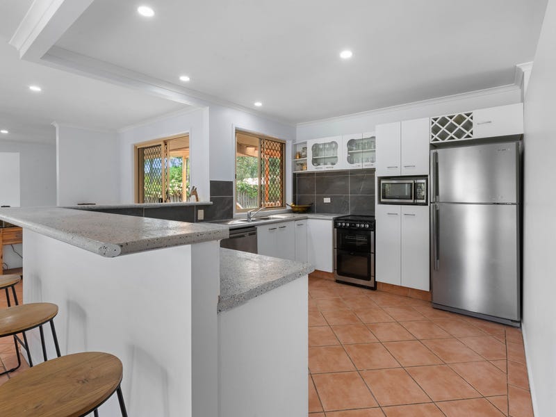 Large block in sought after 4