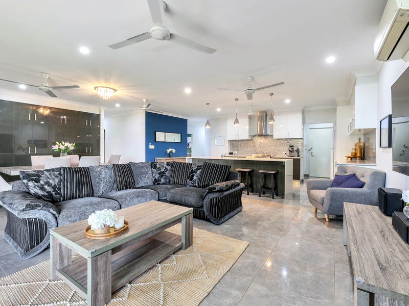 LARGE MODERN FAMILY HOME – 2