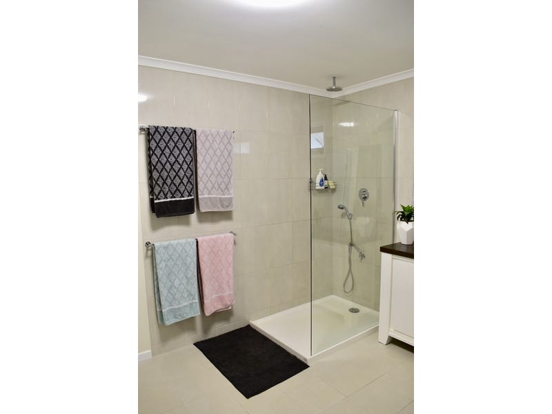 Charming Property. Ready for new 15