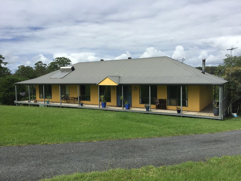 Sweeping Grand Views of Mt Yarrahapinni National Park from your incredible 100 Acre