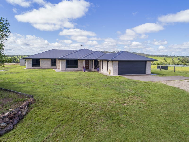 Quiet country living with panoramic 3