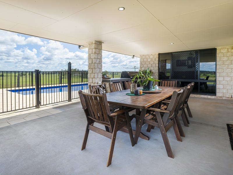 Quiet country living with panoramic 7