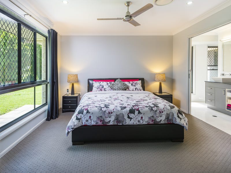 Quiet country living with panoramic 8