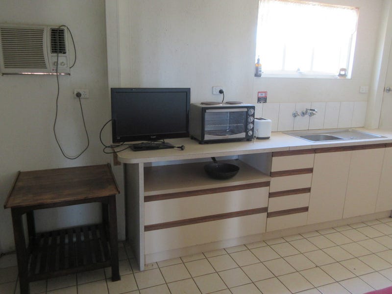 LOCATION-INCOME-OPPORTUNITY 32