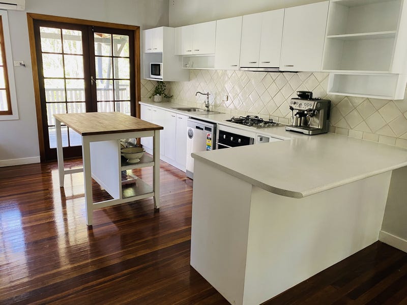 Rare Brisbane Acreage Property – 4