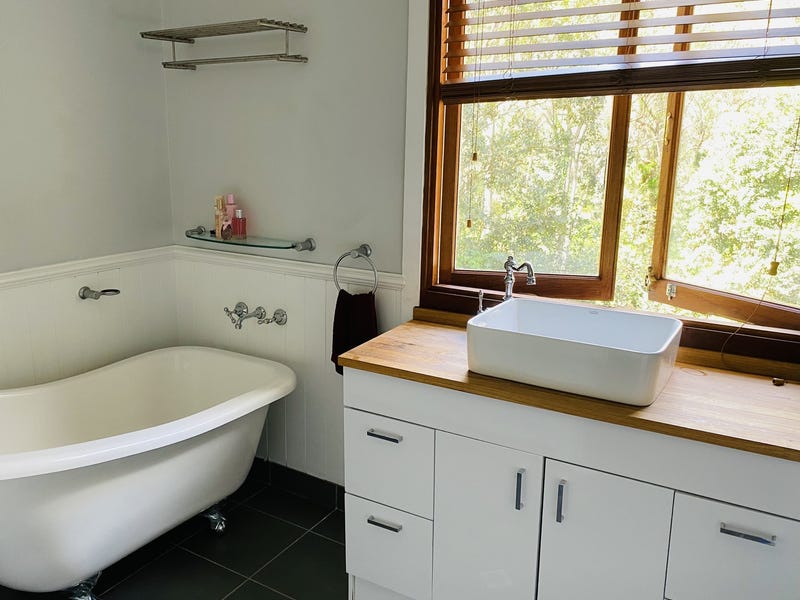 Rare Brisbane Acreage Property – 5