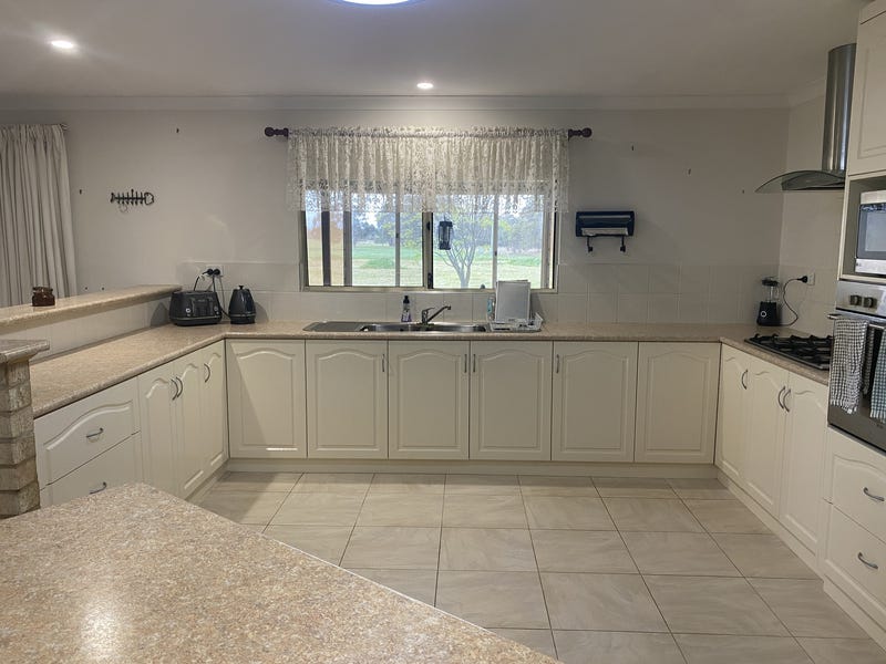Rural Lifestyle Property 18