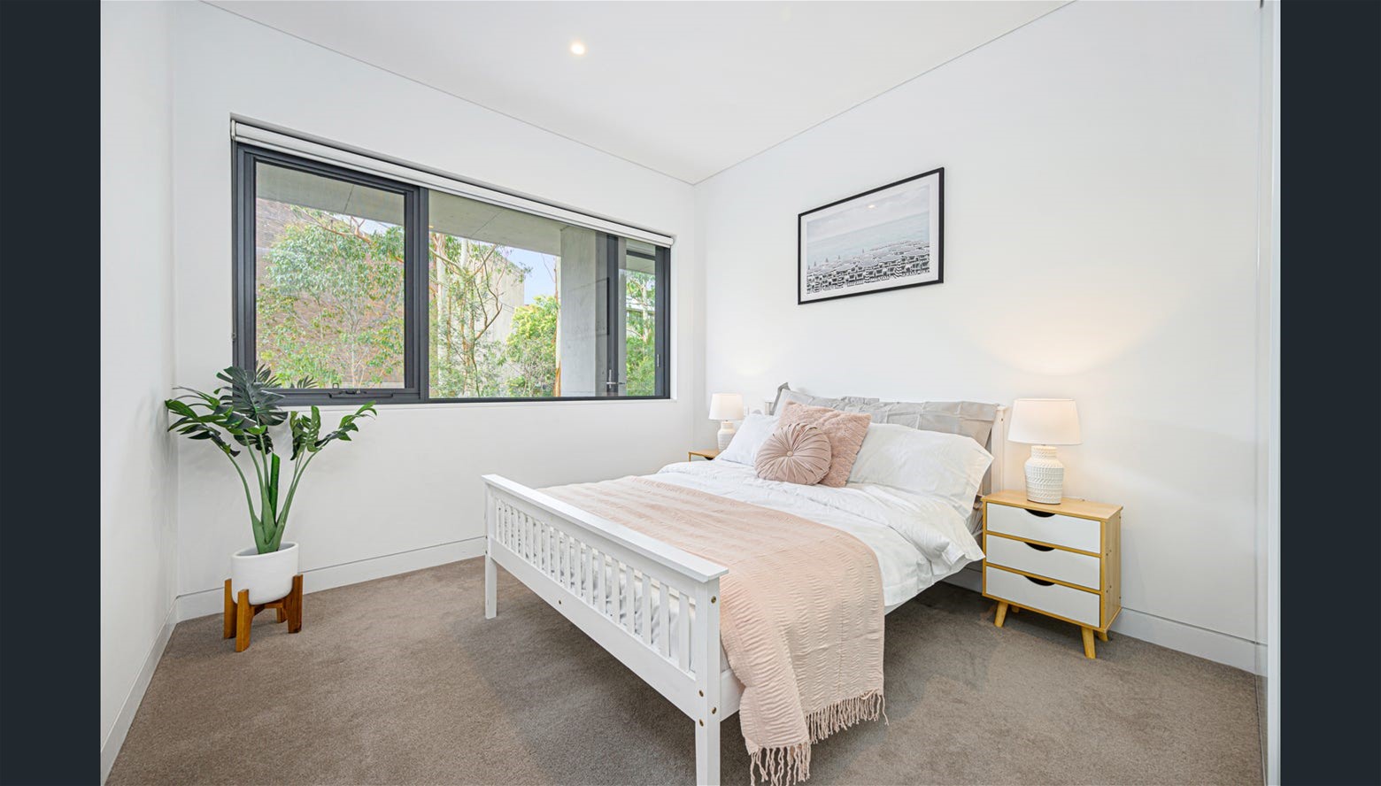 2 modern bedroom apartment for 4