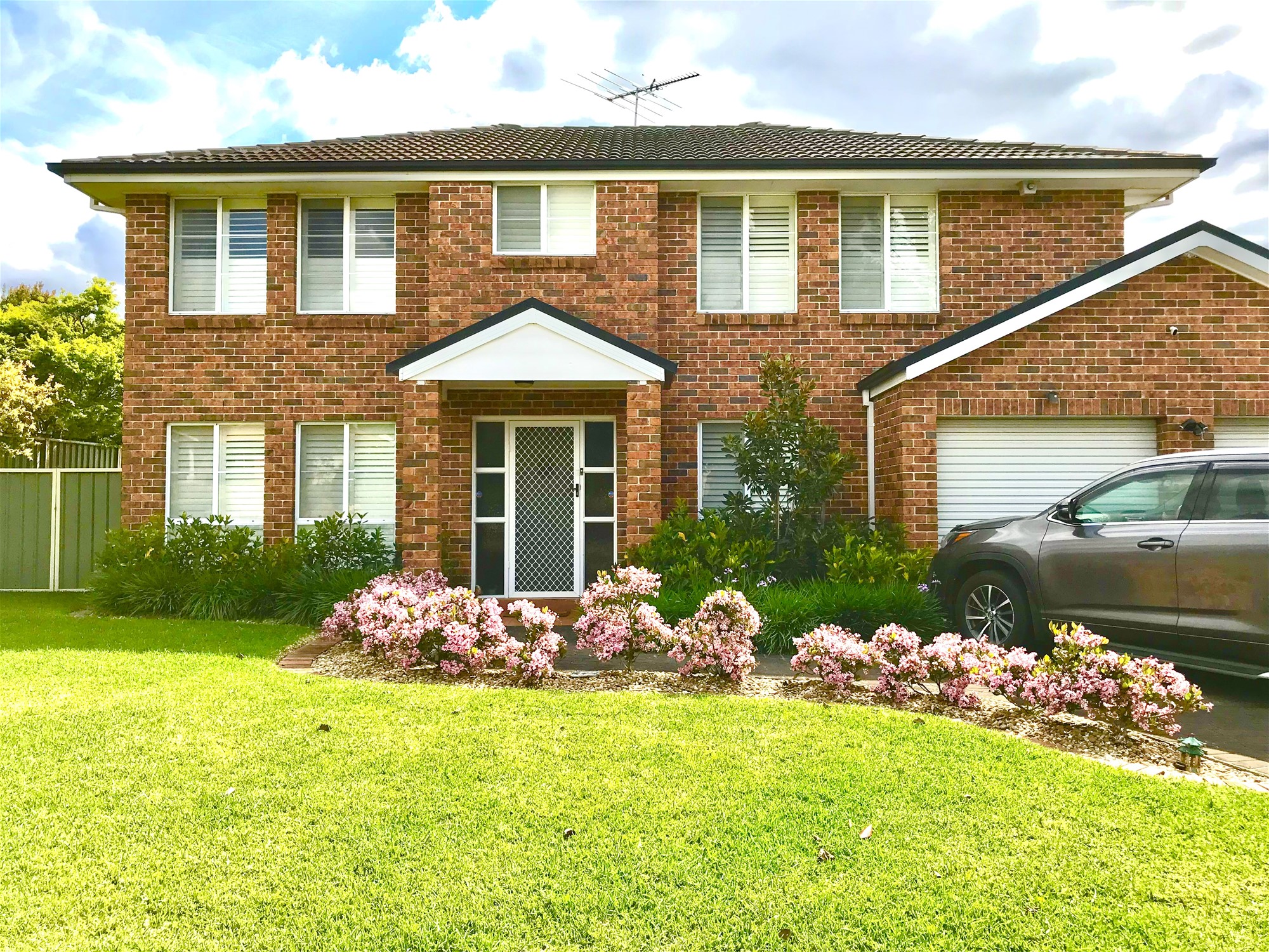 “PERFECT FAMILY HOME IN GLEN 11