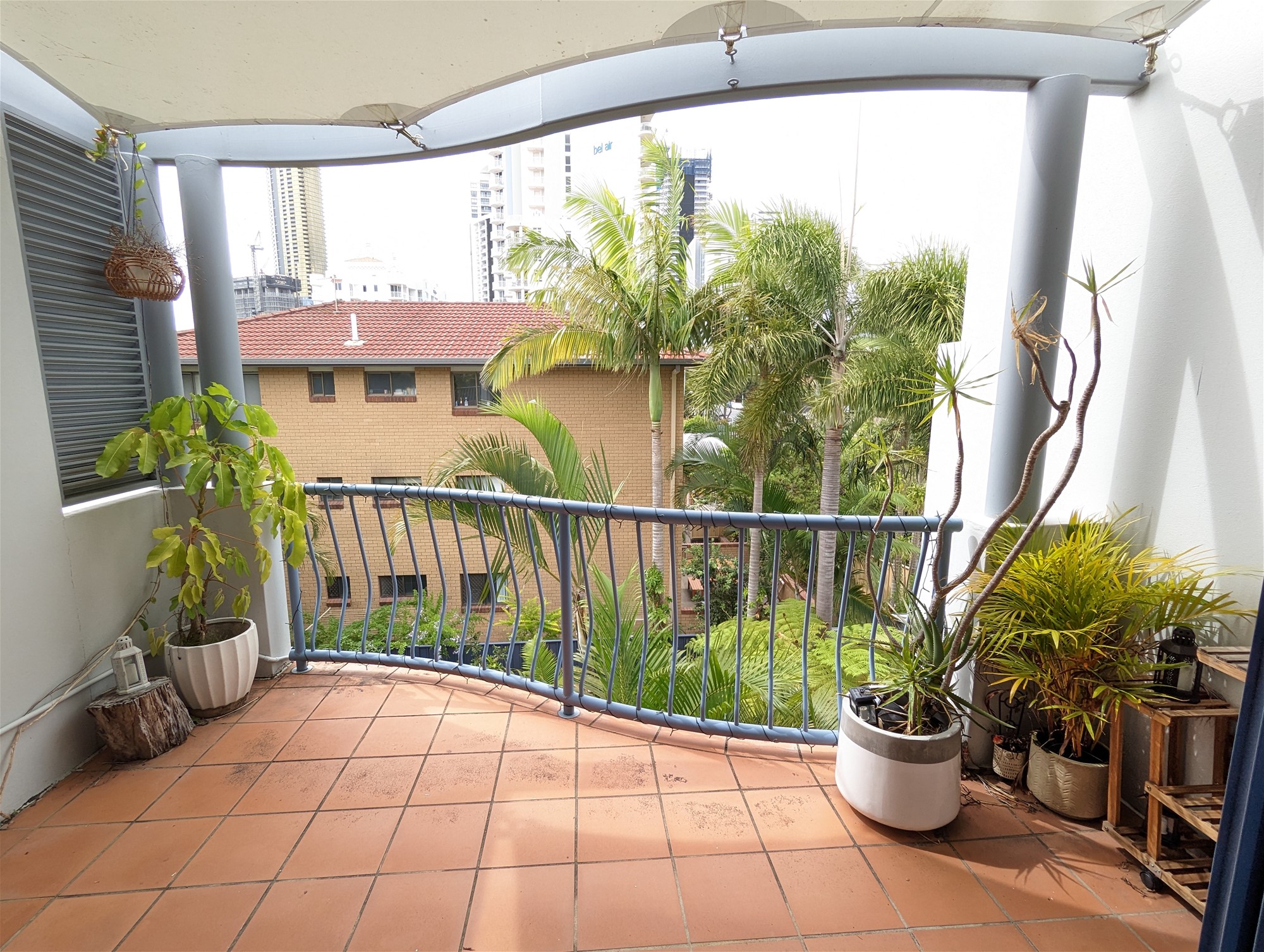 Fully furnished 2 bed 2 6