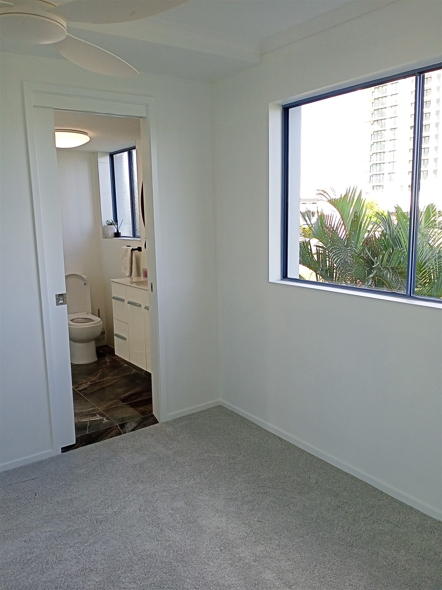 Fully furnished 2 bed 2 18
