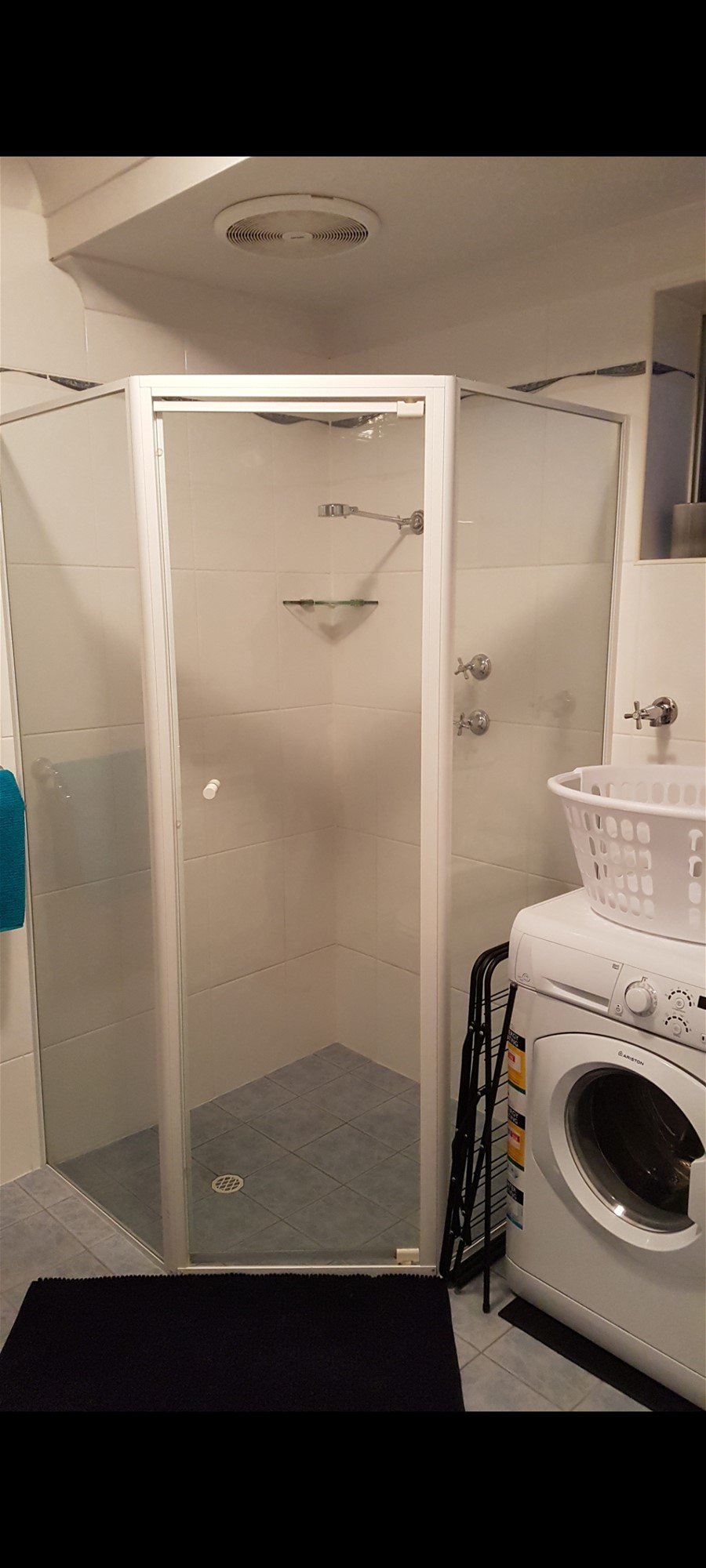 Renovated 2 bedroom unit to 6
