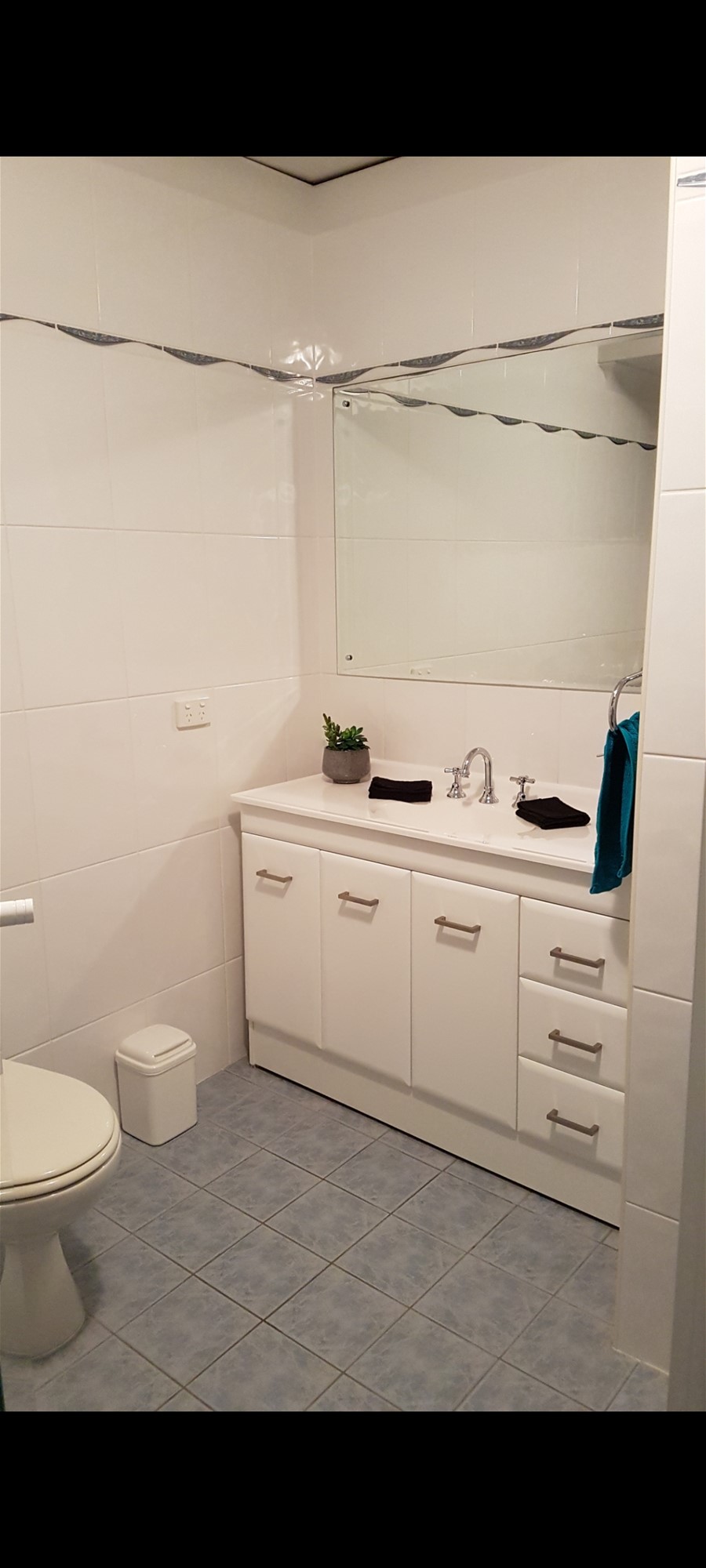 Renovated 2 bedroom unit to 7