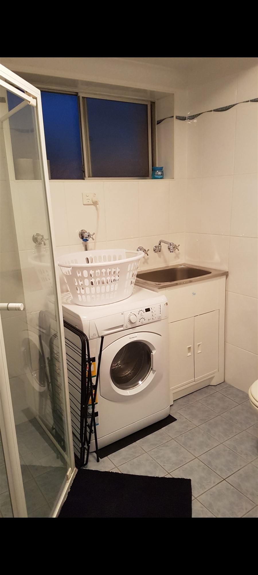 Renovated 2 bedroom unit to 8