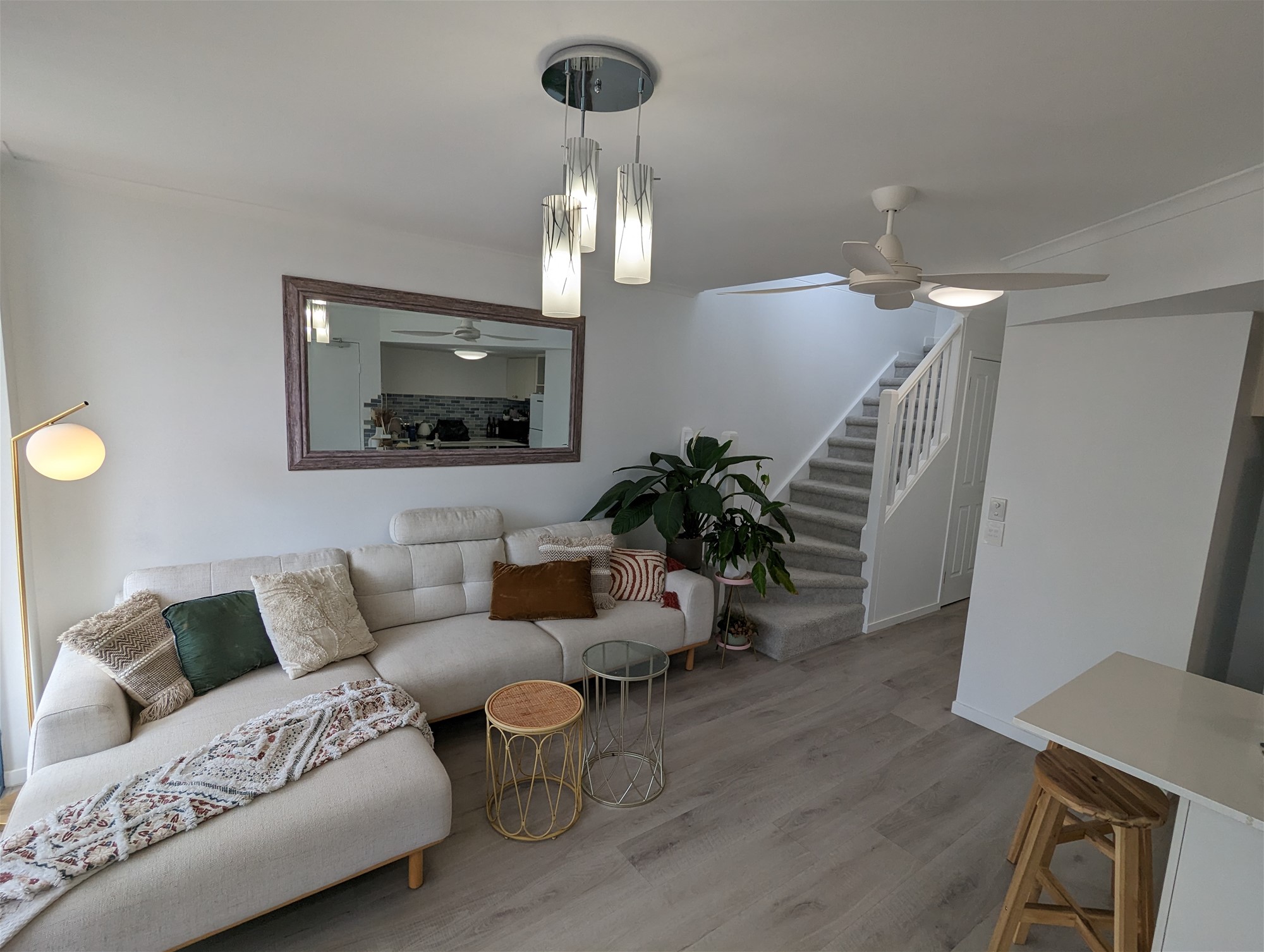 Fully furnished 2 bed 2 bath, newly renovated and centrally located in the heart of Mermaid Beach.